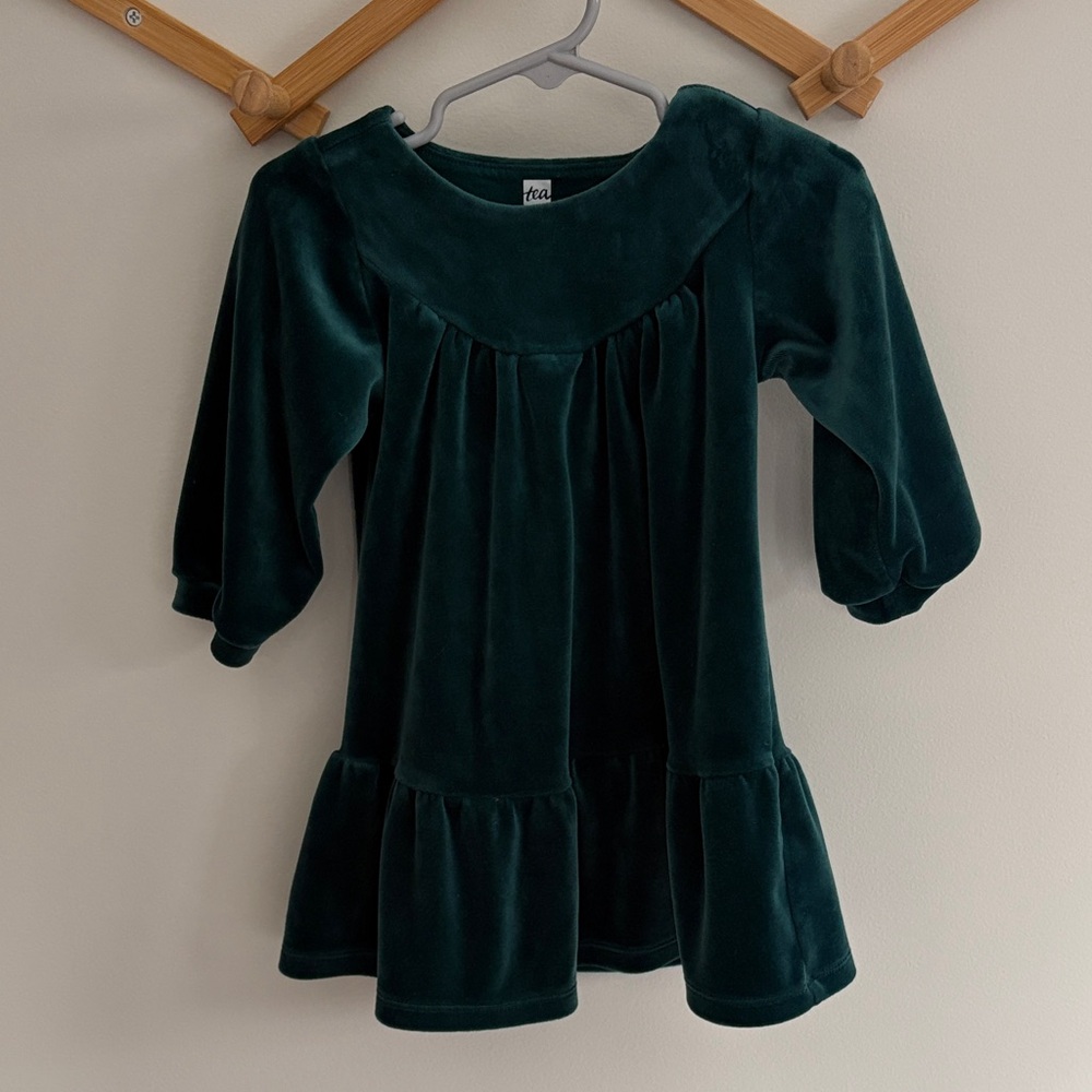 TEA COLLECTION Velour 3/4 Sleeve Dress Green Girls Size 2T